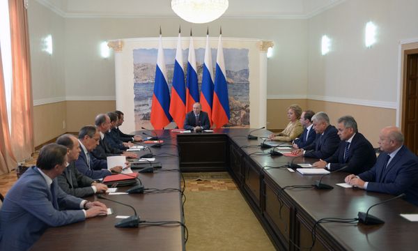 Президент РФ В. Путин провел заседание Совбеза РФ