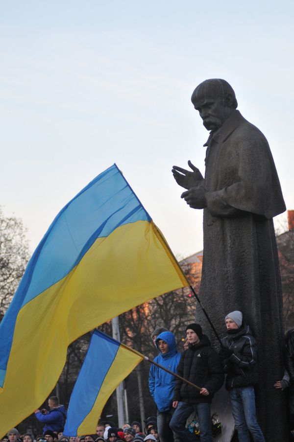 Митинг студентов во Львове за евроинтеграцию Украины