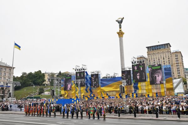 Военный парад по случаю 25-летней годовщины со Дня Независимости Украины