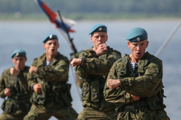 Празднование дня ВДВ в городах России