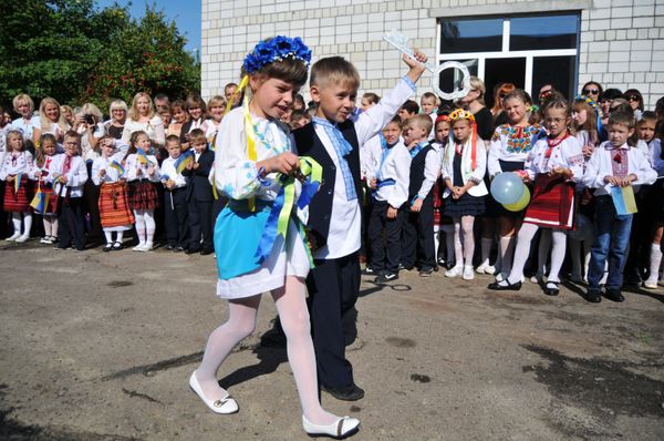 Начало учебного года в школах Украины Начало учебного года в школах Украины