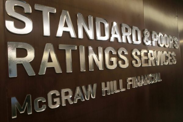 Логотипы компании Standard & Poor's