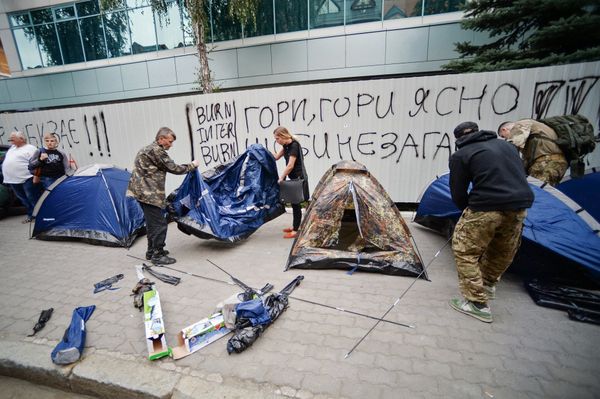 Последствия пожара в здании телеканала Интер в Киеве