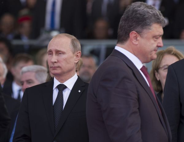 Рабочий визит В. Путин во Францию Порошенко