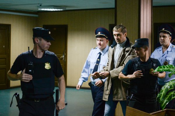 В Пресненском суде Москвы рассматривается ходатайство следствия об аресте Д. Захарченко