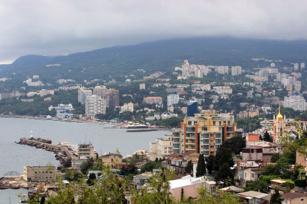 Города России. Ялта Города России. Ялта