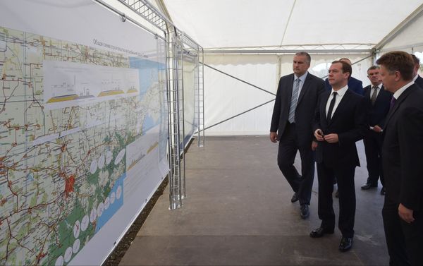 Рабочая поездка президента РФ В. Путина и премьер-министра РФ Д. Медведева в Южный федеральный округ