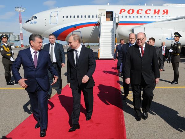 Визит президента РФ В. Путина в Узбекистан Визит президента РФ В. Путина в Узбекистан