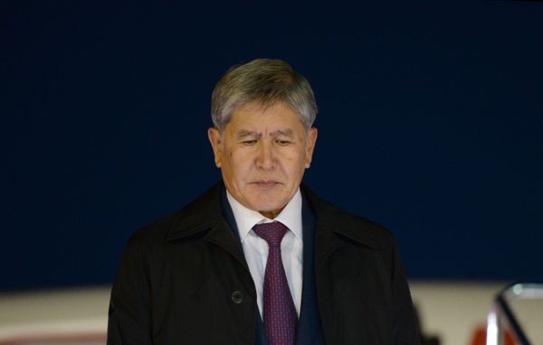 Прилёт в Уфу Президента Киргизской Республики Алмазбека Атамбаева Прилёт в Уфу Президента Киргизской Республики Алмазбека Атамбаева