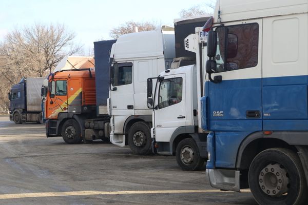 Украина и Россия договорились о возвращении заблокированных фур
