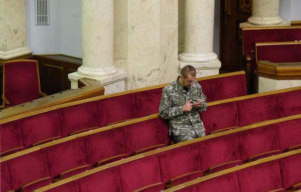 Весенняя сессия Верховной рады открылась в Киеве