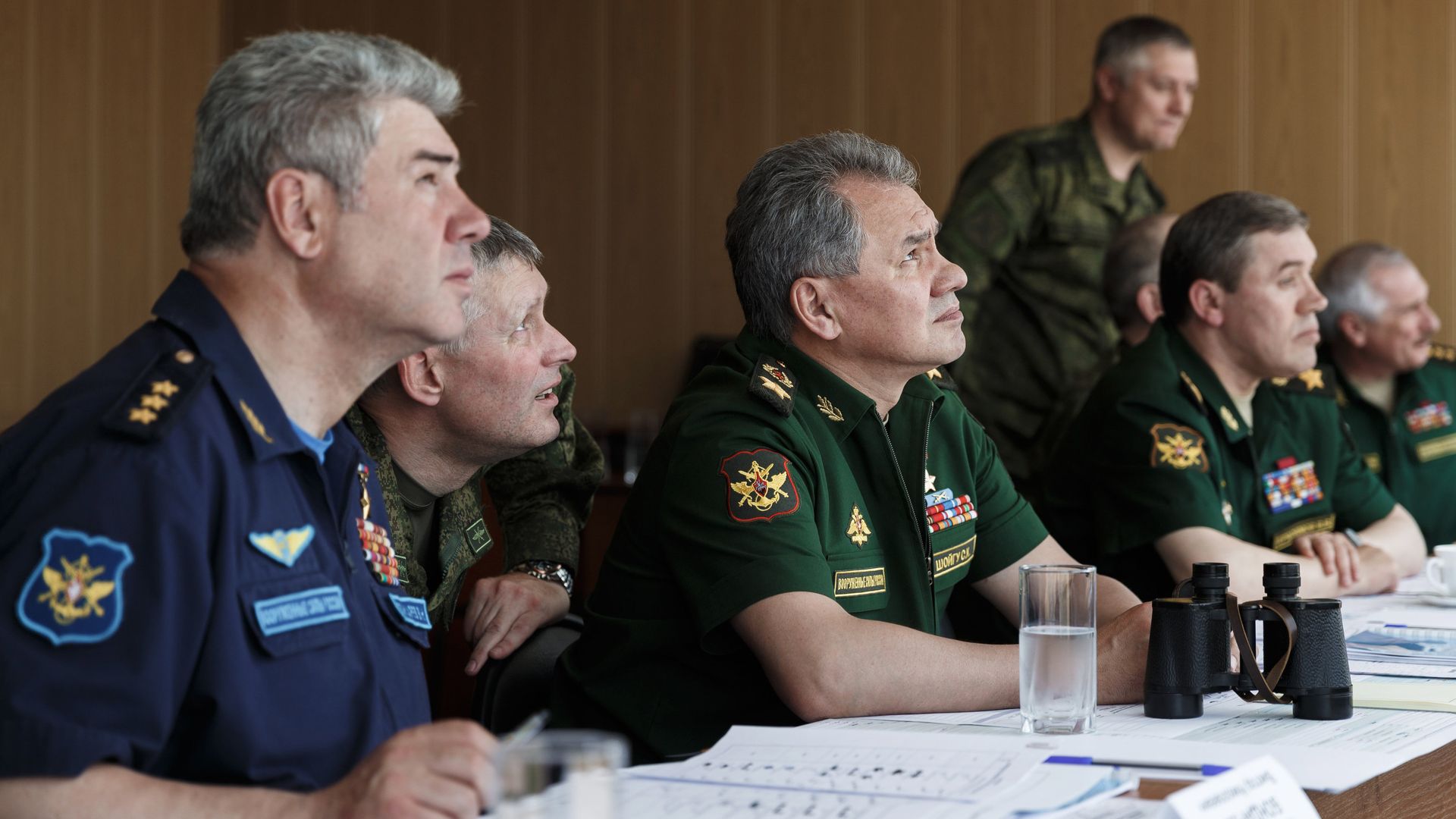 Министр обороны РФ С.Шойгу прибыл на учения на полигоне Ашулук в Астраханской области Министр обороны РФ С.Шойгу прибыл на учения на полигоне Ашулук в Астраханской области - РИА Новости, 1920, 22.04.2026