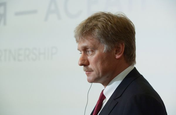 Пресс-конференция по итогам саммита Россия — АСЕАН президента РФ В. Путина и премьер-министра Лаоса Тхонглуна Сисулита