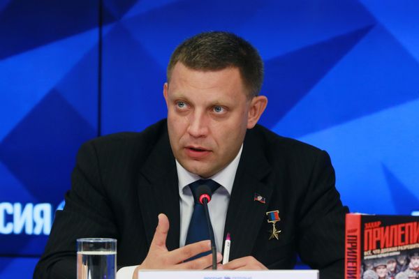 Пресс-конференция, посвященная выходу книги Захара Прилепина Все, что должно разрешиться…