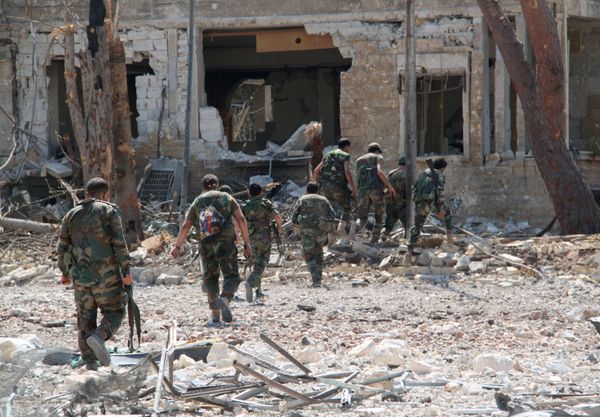 Сирийская армия освободила от боевиков территорию военных училищ в Алеппо Сирийская армия освободила от боевиков территорию военных училищ в Алеппо