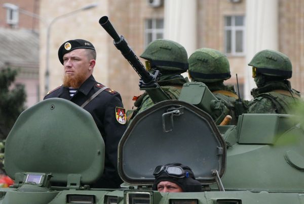 Генеральная репетиция военного парада в Донецке