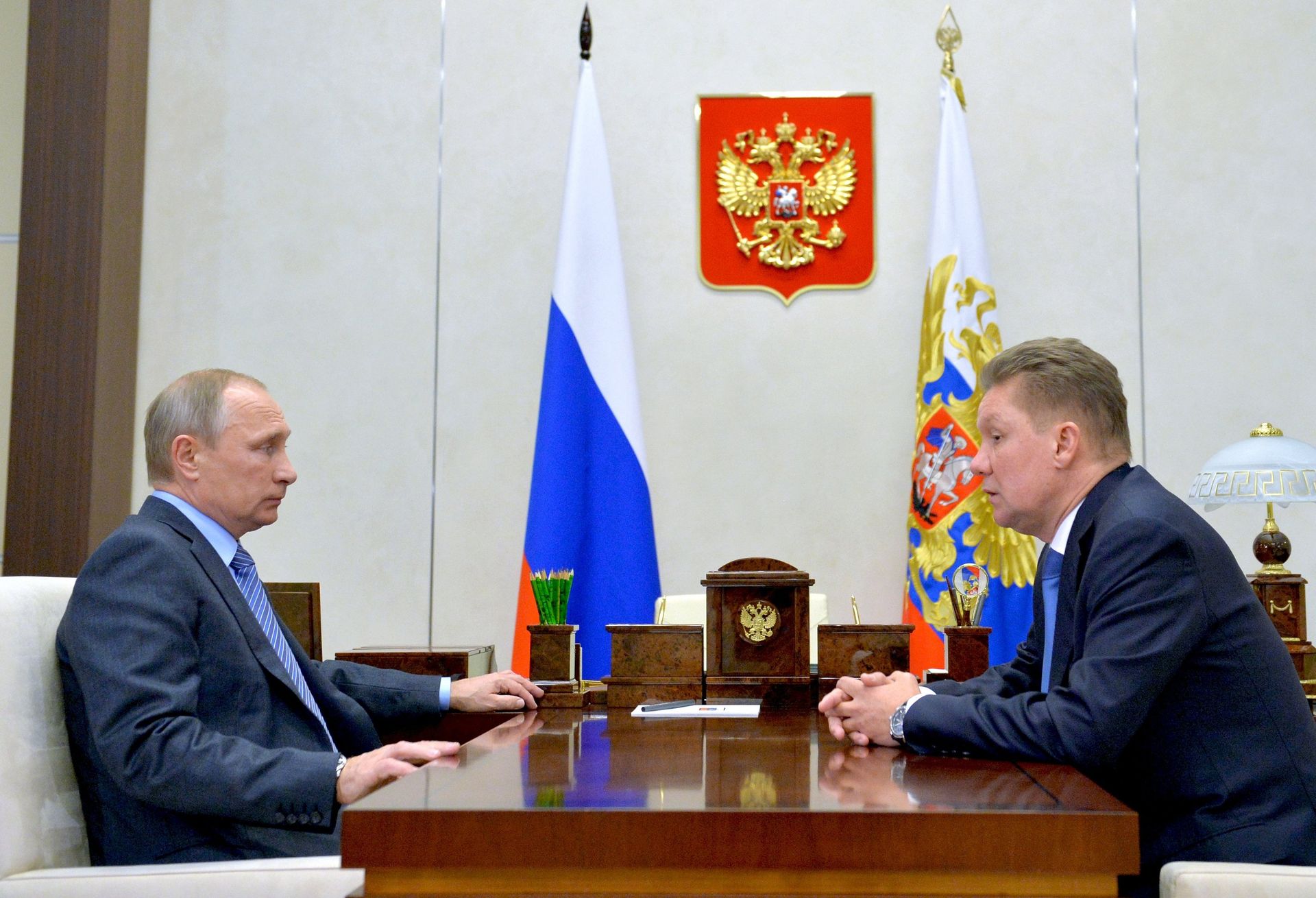Президент РФ В. Путин встретился с главой Газпрома А. Миллером - РИА Новости, 1920, 27.10.2021