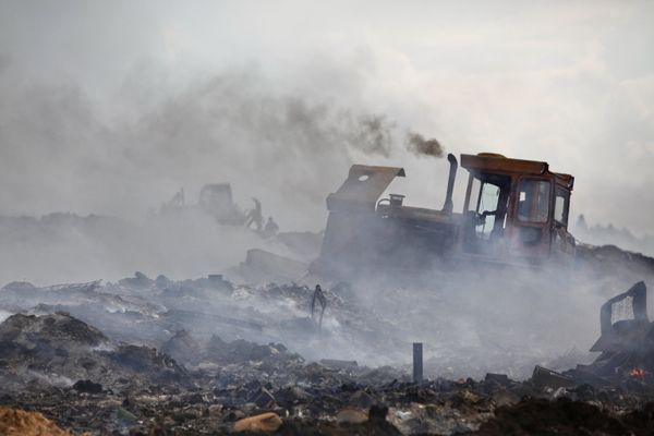 Пожар на свалке ТБО Сабурово в Московской области