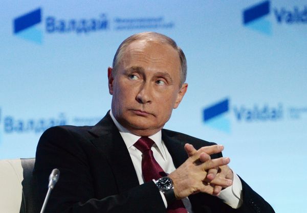 Президент РФ В. Путин принимает участие в XIII ежегодном заседании Международного дискуссионного клуба Валдай