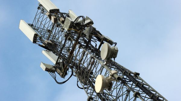 В Крыму запустили первые станции мобильной связи стандарта LTE В Крыму запустили первые станции мобильной связи стандарта LTE