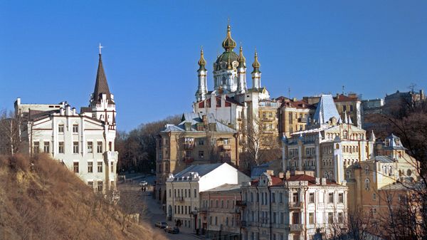 Улица Андреевский спуск в Киеве