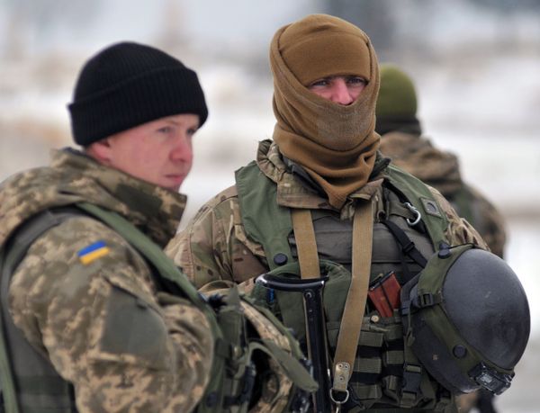 Инспекция украинских подразделений командующим ВС Канады П. Винником