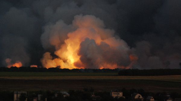 Пожар на военном складе в Харьковской области Пожар на военном складе в Харьковской области