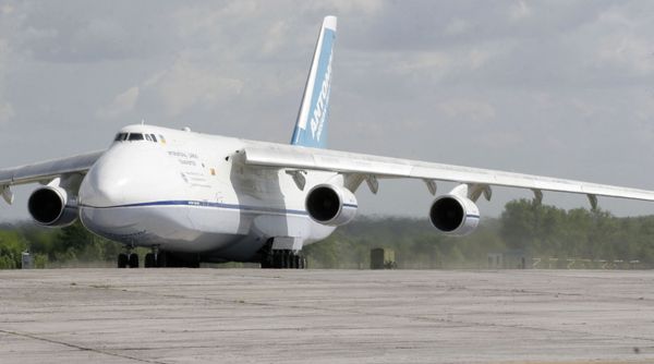 Самолет АН-124-100 Руслан Самолет АН-124-100 Руслан