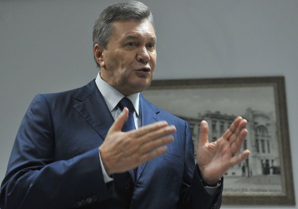 Допрос экс-президента В. Януковича в качестве свидетеля по делу о беспорядках в Киеве в феврале 2014 года перенесен
