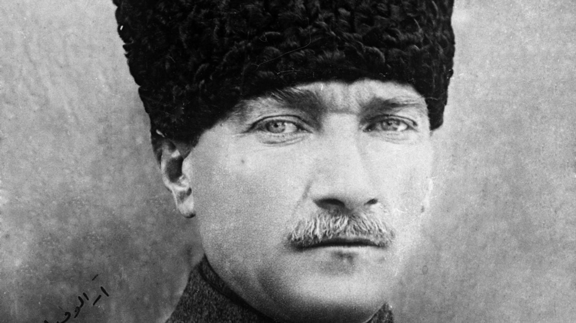 Портрет Мустафы Кемаля Ататюрка - РИА Новости, 1920, 19.05.2025