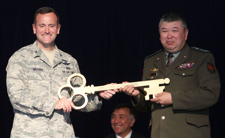 Закрытие авиабазы США в Киргизии