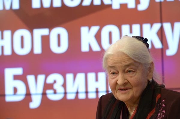 Награждение лауреатов международного конкурса им. Олеся Бузины Награждение лауреатов международного конкурса им. Олеся Бузины