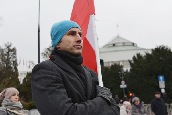 Антиправительственный митинг в Варшаве Антиправительственный митинг в Варшаве