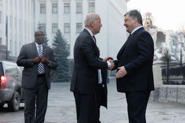 Встреча президента Украины Петра Порошенко с вице-президентом США Джо Байденом в Киеве Встреча президента Украины Петра Порошенко с вице-президентом США Джо Байденом в Киеве