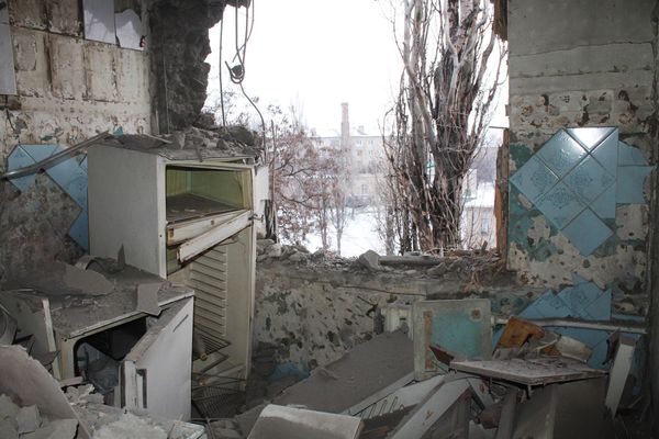 Ситуация после обстрелов в Донецке Ситуация после обстрелов в Донецке