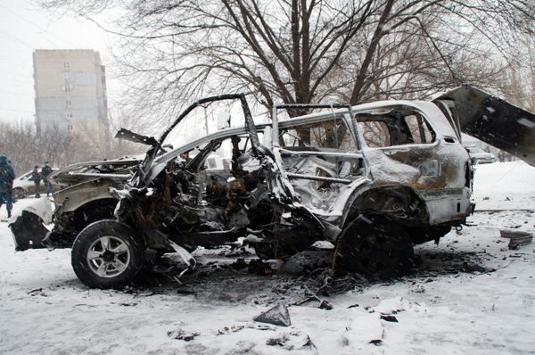 Взрыв автомобиля в Луганске
