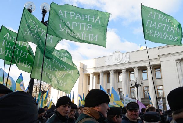 Всеукраинская аграрная забастовка под лозунгом: Не дадим уничтожить Украину! Нет села - нет государства!