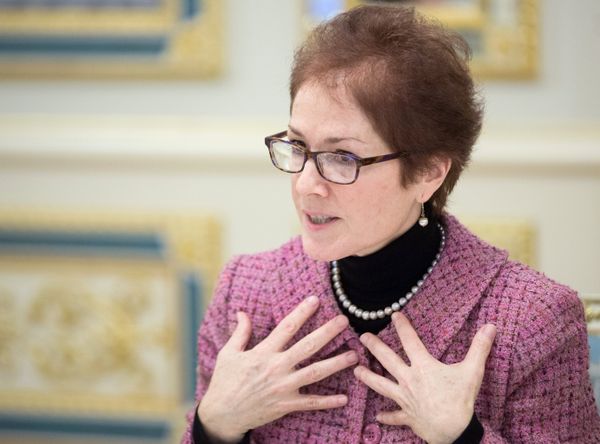 Посол США на Украине Мари Йованович Посол США на Украине Мари Йованович