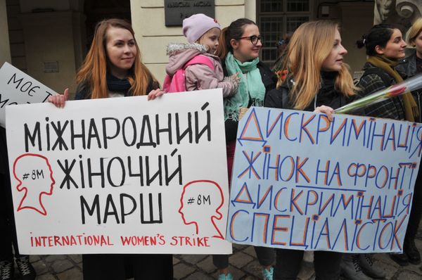 Акции в защиту прав женщин в странах мира