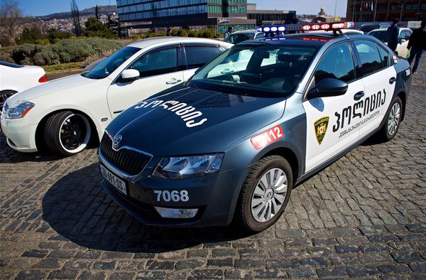 В Тбилиси прошла акция протеста автовладельцев