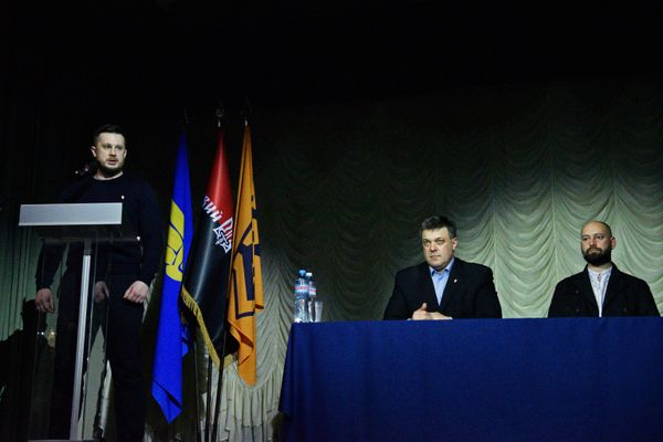 Подписание манифеста украинскими националистами в Киеве Подписание манифеста украинскими националистами в Киеве
