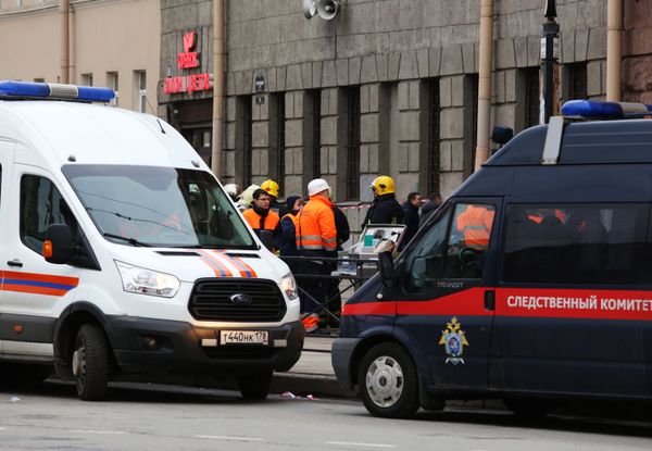Взрыв в метро в Санкт-Петербурге Взрыв в метро в Санкт-Петербурге