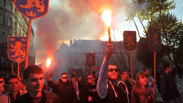 Шествие в годовщину создания дивизии СС Галичина во Львове Шествие в годовщину создания дивизии СС Галичина во Львове