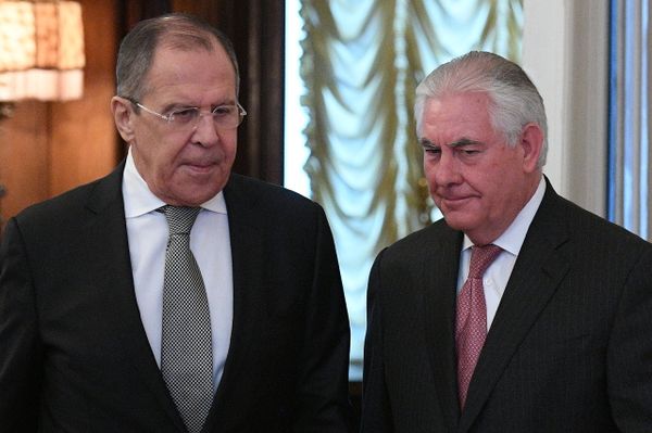 Переговоры министра иностранных дел РФ С. Лаврова и госсекретаря США Р. Тиллерсона Переговоры министра иностранных дел РФ С. Лаврова и госсекретаря США Р. Тиллерсона