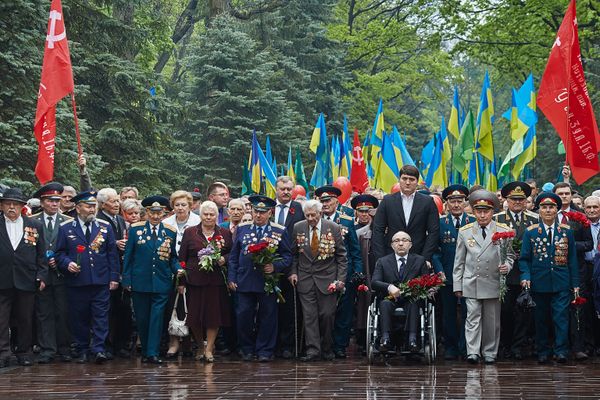 Празднование 70-летия Победы в Великой Отечественной войне 1941-1945 годов на Украине Празднование 70-летия Победы в Великой Отечественной войне 1941-1945 годов на Украине
