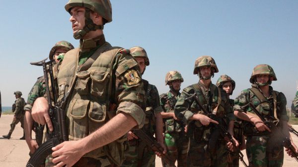 Военнослужащие 56-й бригады надводных кораблей военно-морских сил Сирии