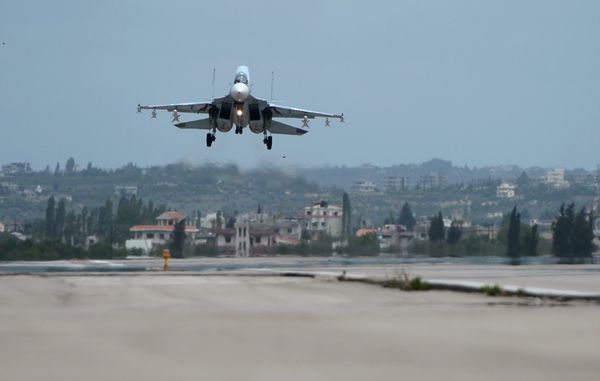 Авиабаза Хмеймим в Сирии Авиабаза Хмеймим в Сирии