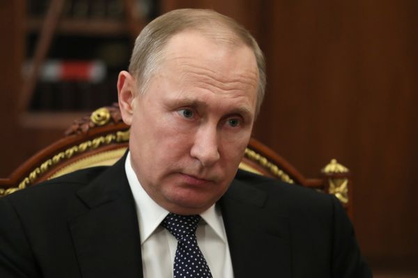 Рабочая встреча президента РФ В. Путина с главой Северной Осетии - Алании В. Битаровым