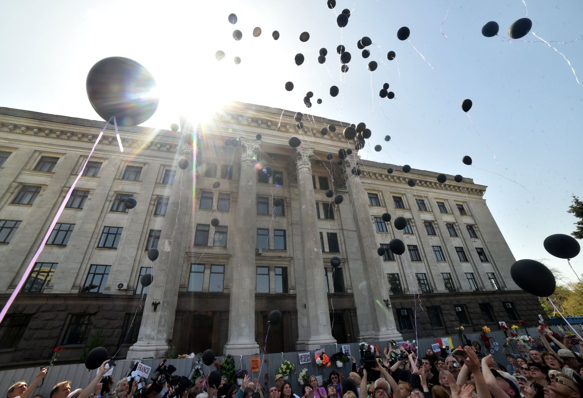 Траурные мероприятия в Одессе в память о погибших 2 мая 2014 Траурные мероприятия в Одессе в память о погибших 2 мая 2014 - РИА Новости, 1920, 02.05.2021