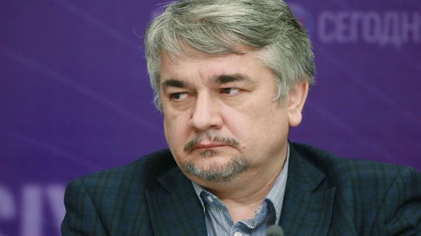 Круглый стол в формате видеомоста Москва - Симферополь
